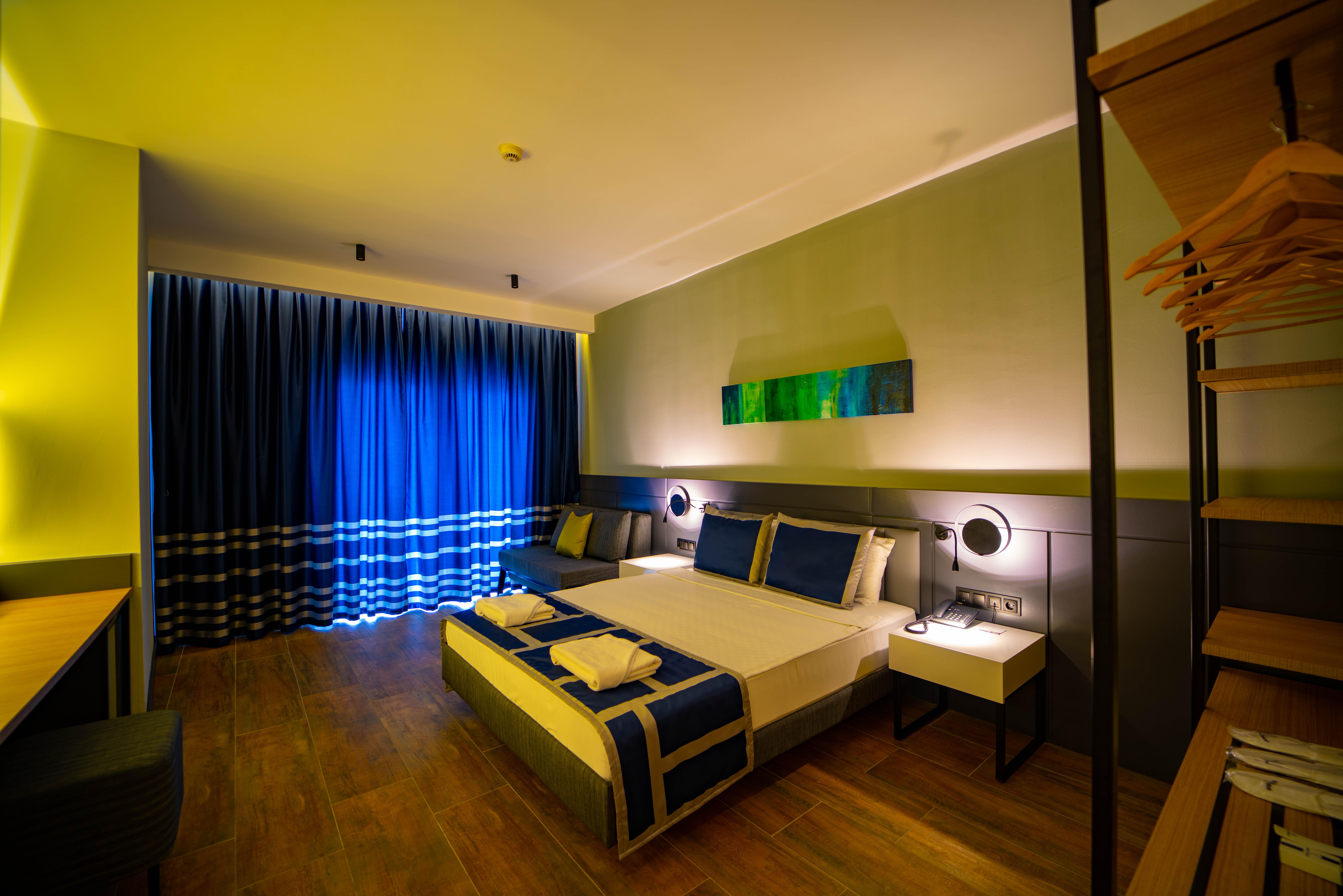 Noxinn Deluxe Hotel โคนัคคลึ ภายนอก รูปภาพ