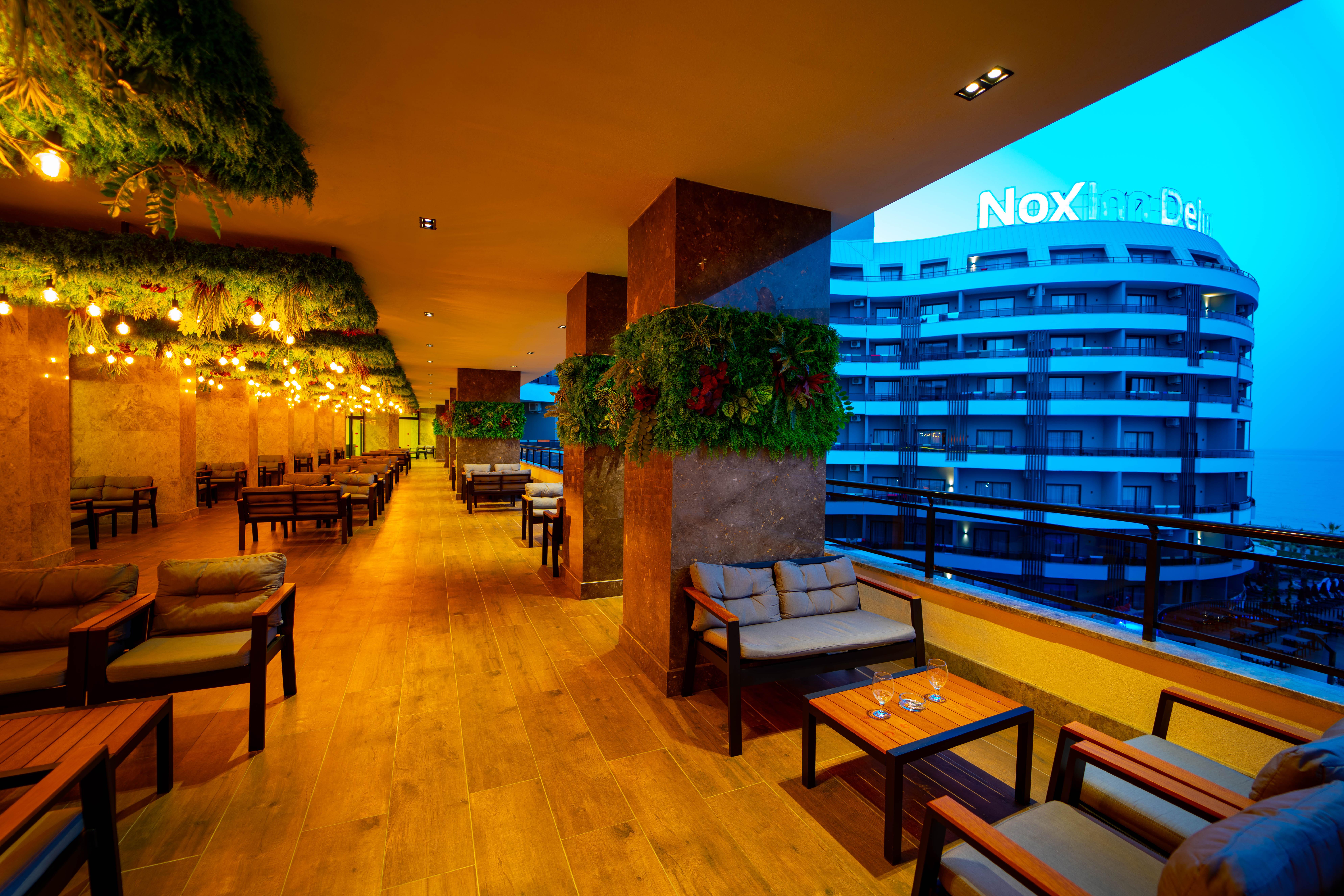 Noxinn Deluxe Hotel โคนัคคลึ ภายนอก รูปภาพ