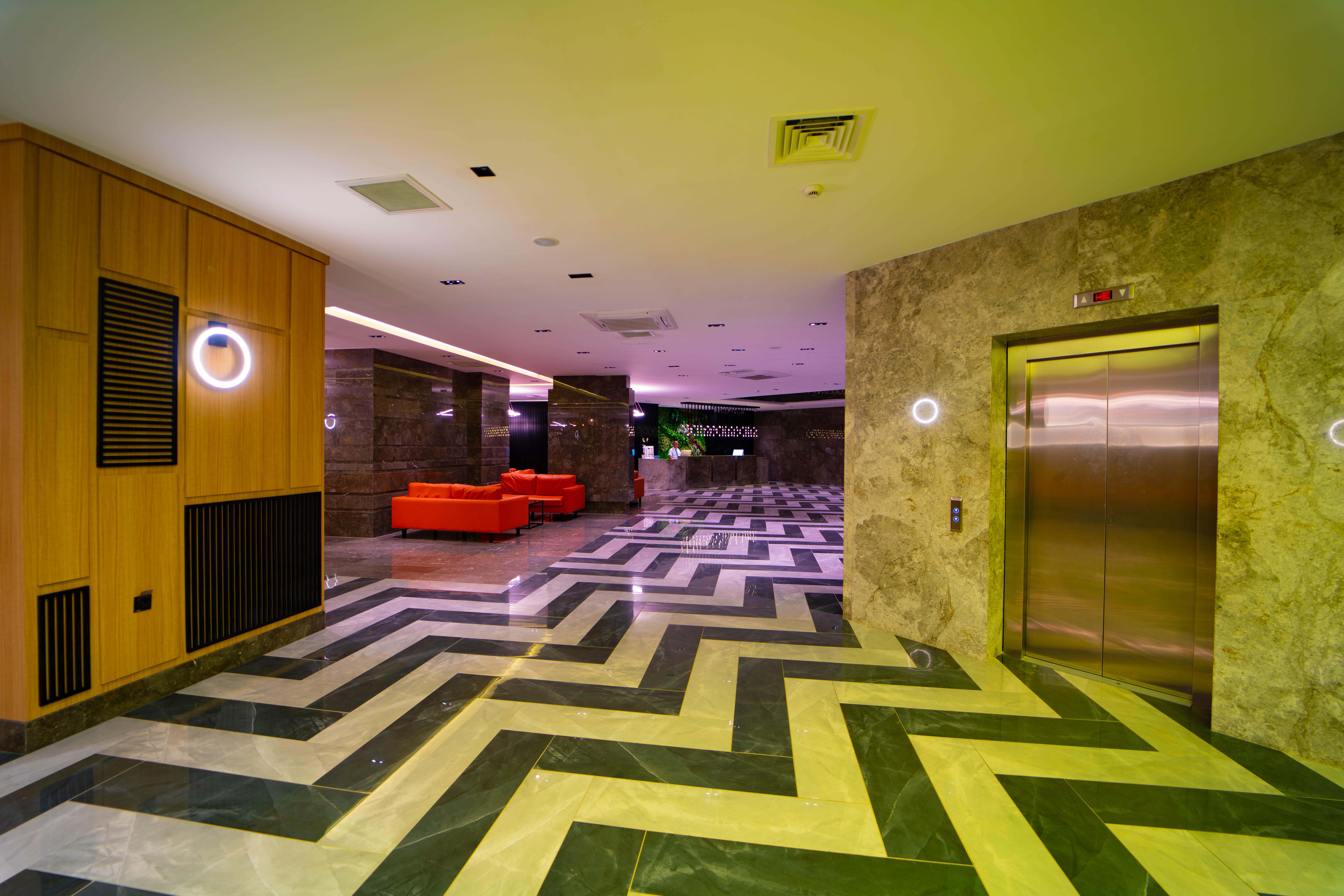 Noxinn Deluxe Hotel โคนัคคลึ ภายนอก รูปภาพ