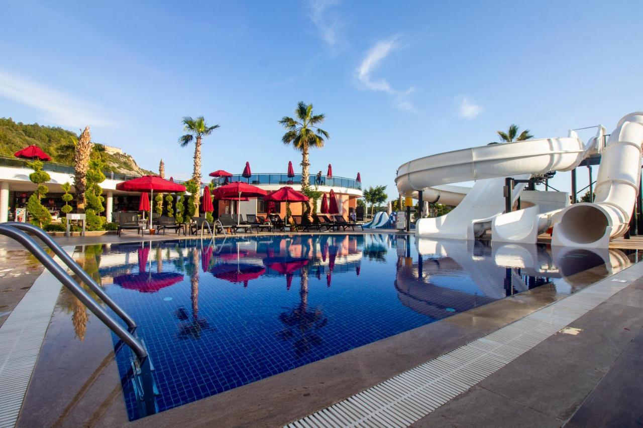 Noxinn Deluxe Hotel โคนัคคลึ ภายนอก รูปภาพ
